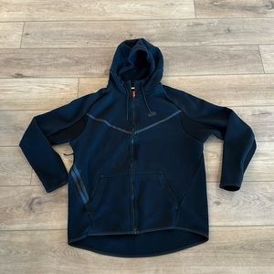Nike Windrunner Zip Hoodie in Black
